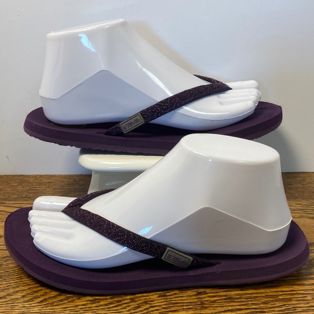 Teva Mush II Flip Flops Womens 7 Dark Purple 6145 Geometric Strap Sandals